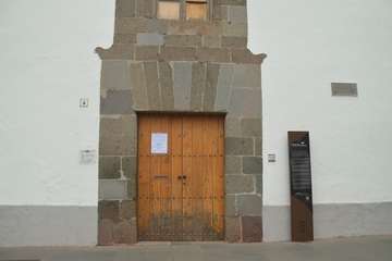 La Basílica de Telde, cerrada al culto para trabajos de fumigación y desinsectación/TA.